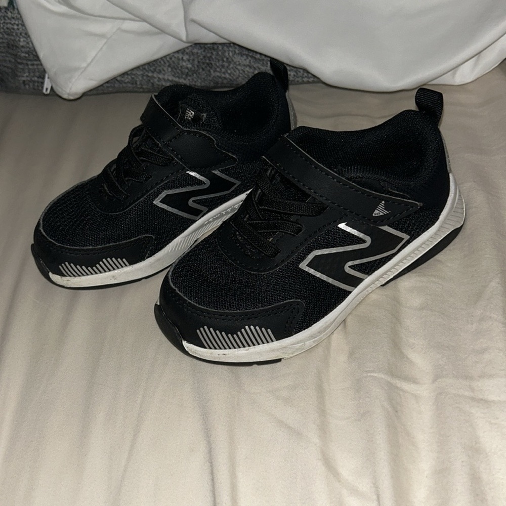 New balance shoes